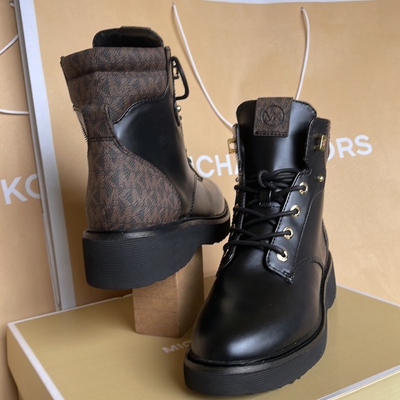 Michael Kors TRUDY BOOTIE FAUX LEATHER Black/Brown

49F0TRFE6L - Picture 10 of 16